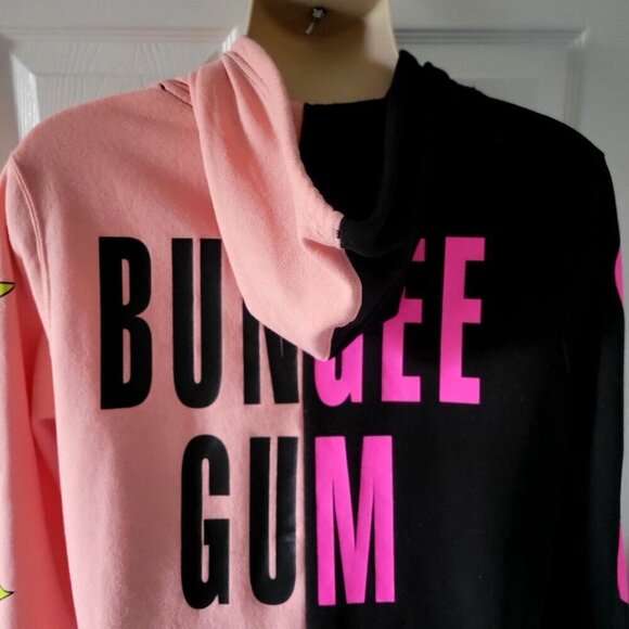 Hot Topic Hunter X Hunter Hisoka Bungee Gum Black Pink Split Hoodie - Medium - Picture 6 of 9